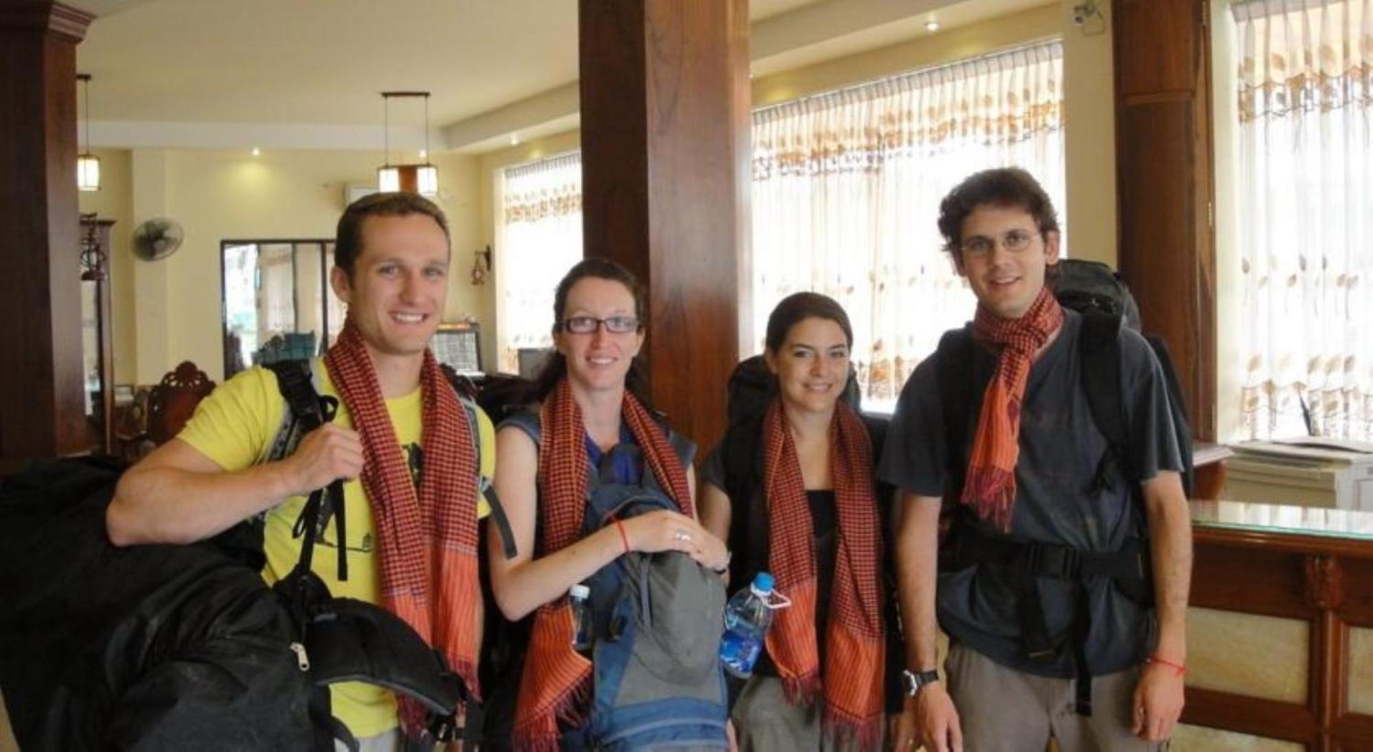באטאמבנג Asia Hotel מראה חיצוני תמונה