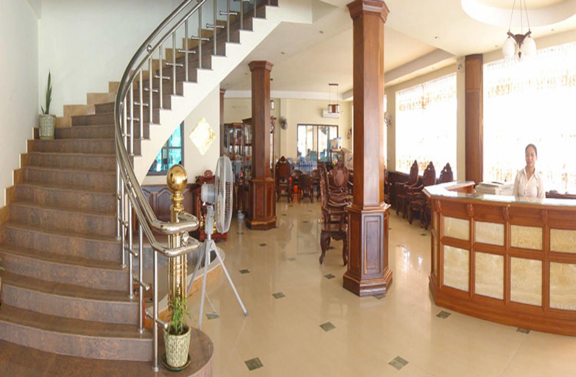 באטאמבנג Asia Hotel מראה חיצוני תמונה