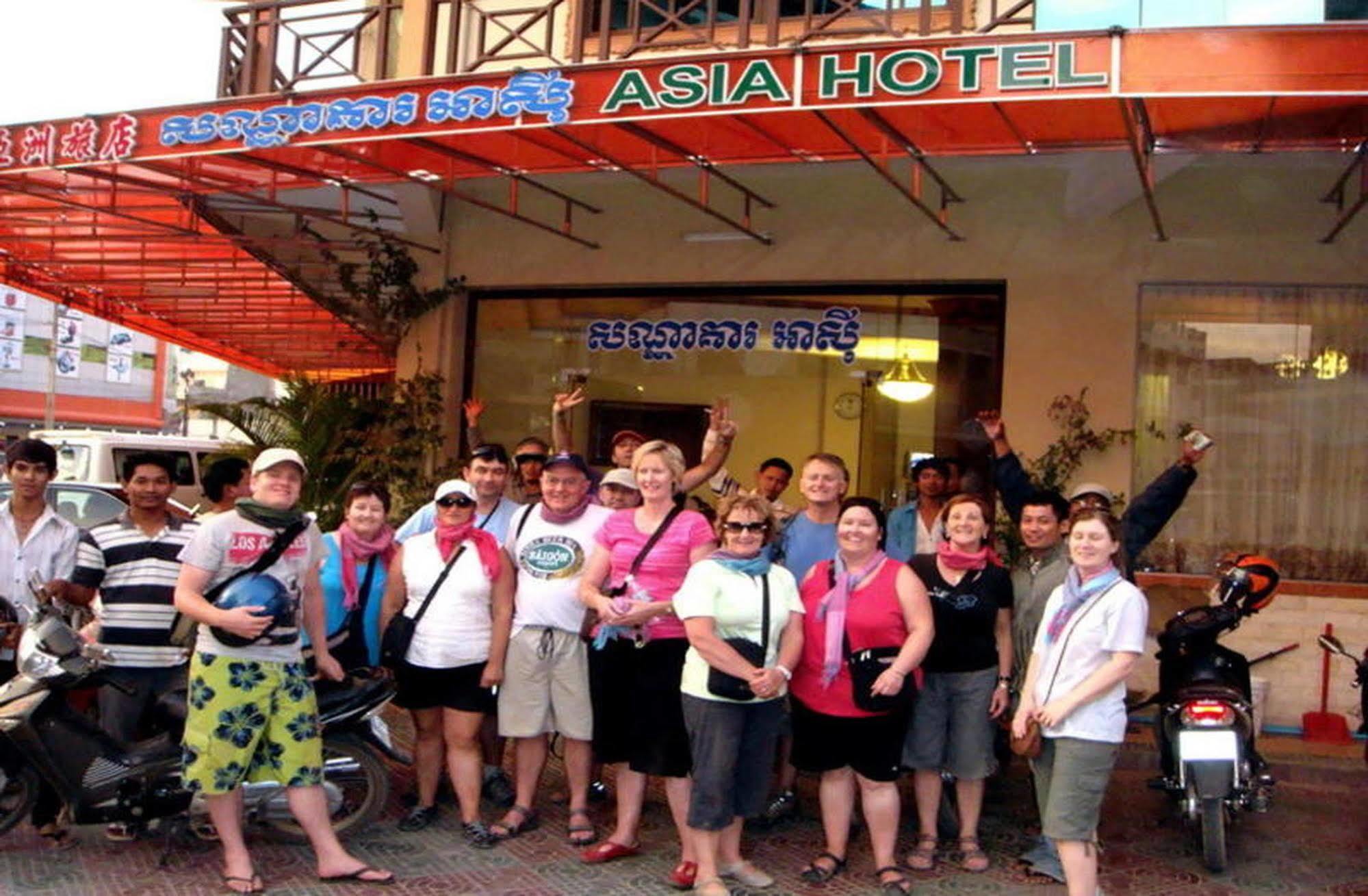 באטאמבנג Asia Hotel מראה חיצוני תמונה