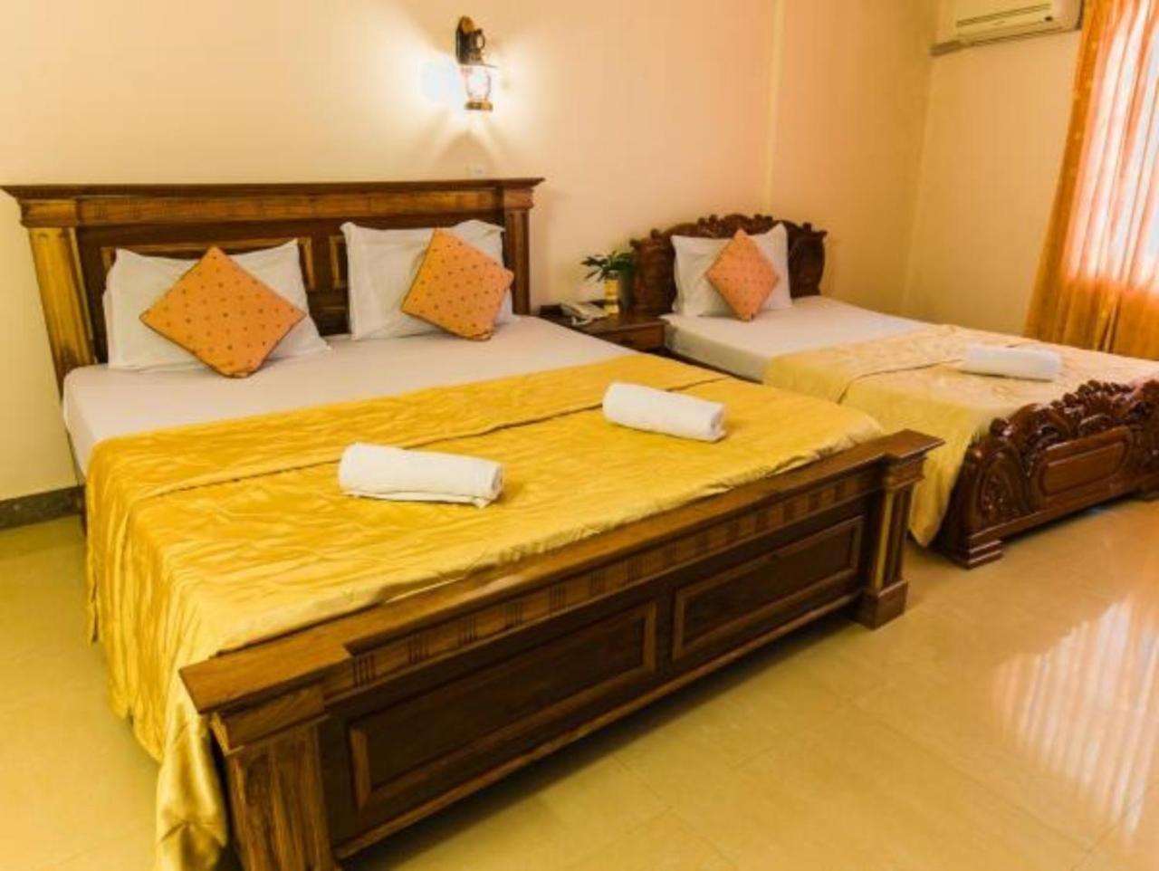 באטאמבנג Asia Hotel מראה חיצוני תמונה